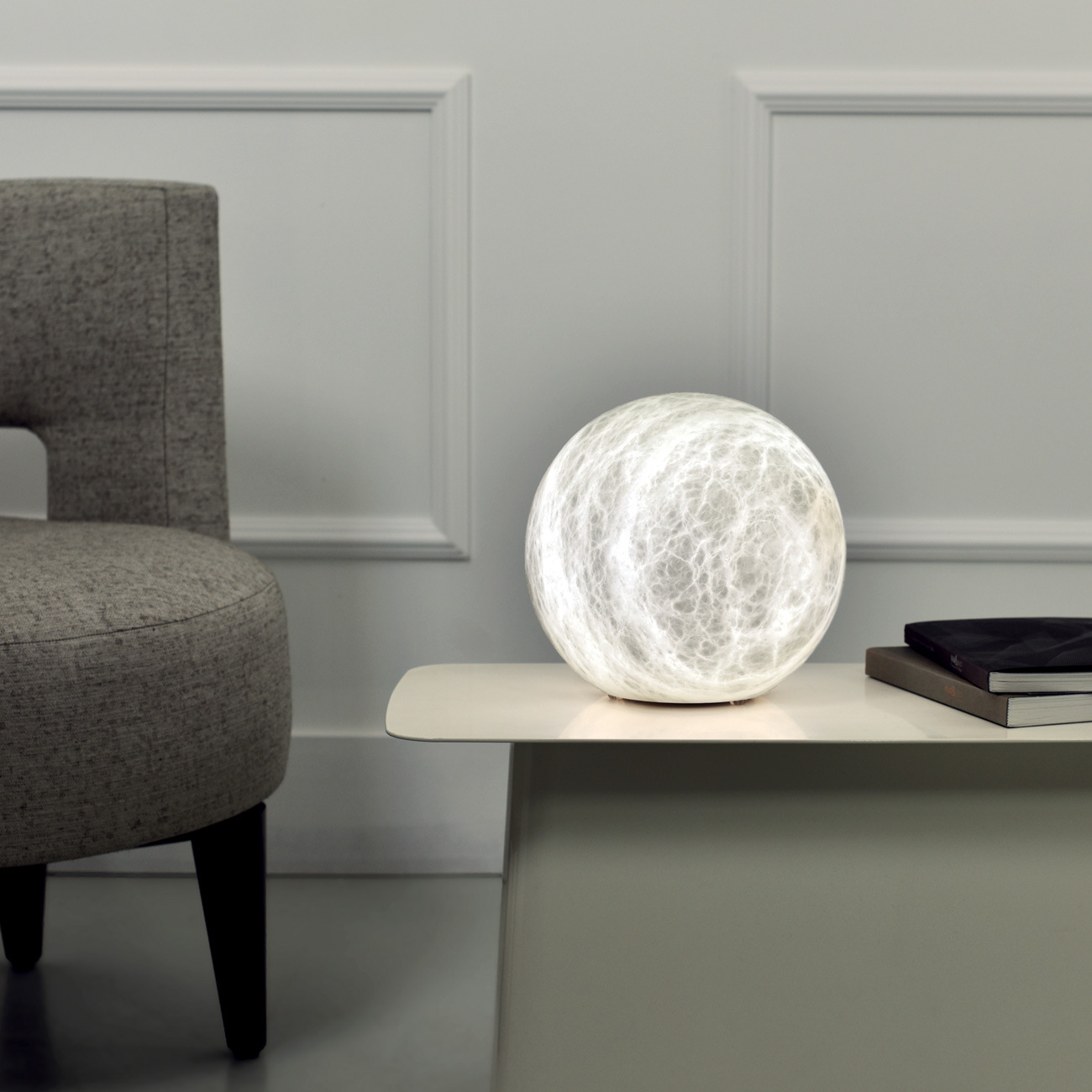 UNIVESRO настольная лампа