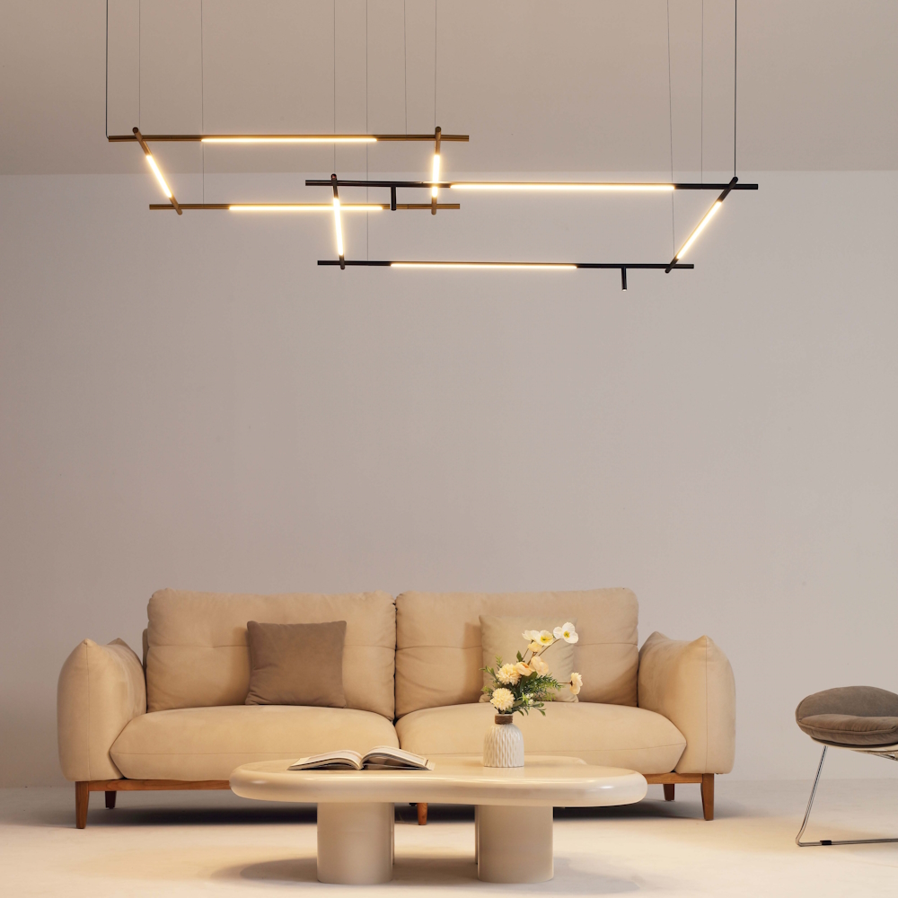 Большая квадратная подвесная люстра Kern 86 в чёрном и золотом цвете